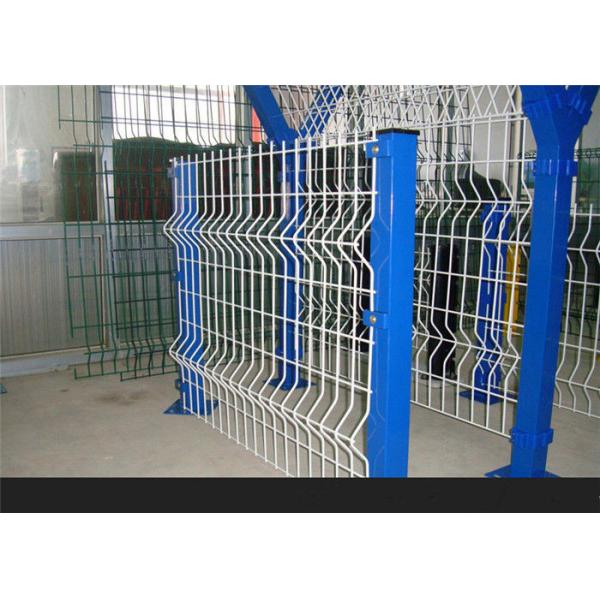 Plastic Coated Triangular Bending Garden Fence Wire Mesh Security 5X10 Cm Size