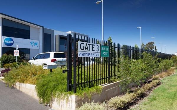 Black powder coated spear top galvanised tubular metal fence