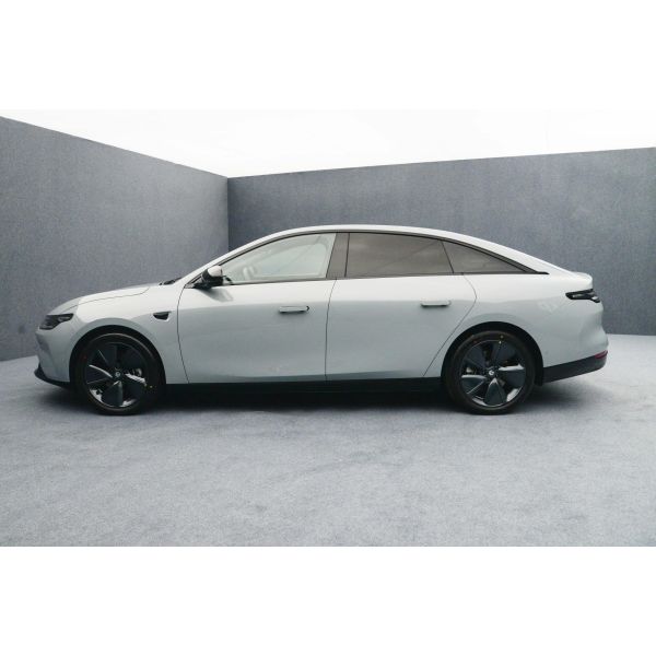 Wholesale Luxury Leap Motion C01 Auto Small Vehicle Electric Fuel Automobile New Leather Seat Covers Decoration Cheap Suv Cars