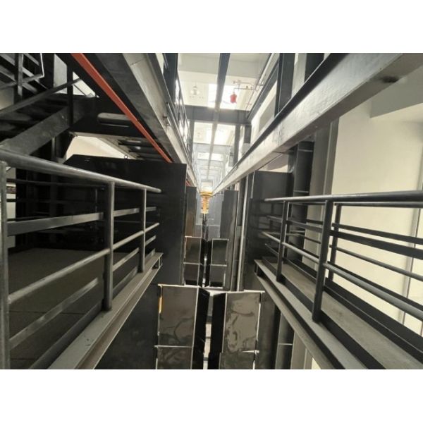Medium-sized Mobile Vertical Direct Compression   Solid   Refuse Trash Waste Refuse Garbage Station
