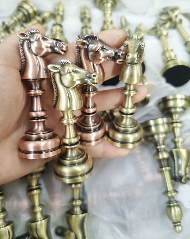 Customizable Logo High-grade Zinc Alloy Eco-Friendly Metal Chess Set for Chess Game Competition