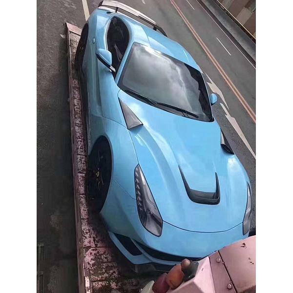 High Quality Carbon Fiber for Ferrari F12 Carbon Fiber Cover Decoration F12 Carbon Fiber Engine Compartment Tuyere Small Piece