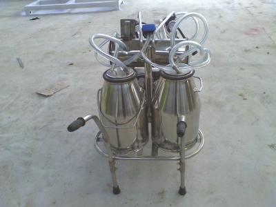 XD32WY-2 twin buckets and Oilless Vacuum pump Electric motor mobile milking machine