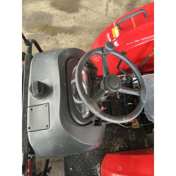 High-performance tractor with National IV engine, farm wheeled tractor / cost-effective tractor, cheap brand-new tractor for foreign trade