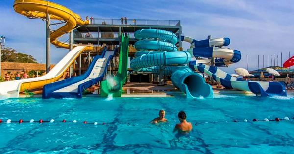 Équipement pour les enfants en plein air piscine grand toboggan