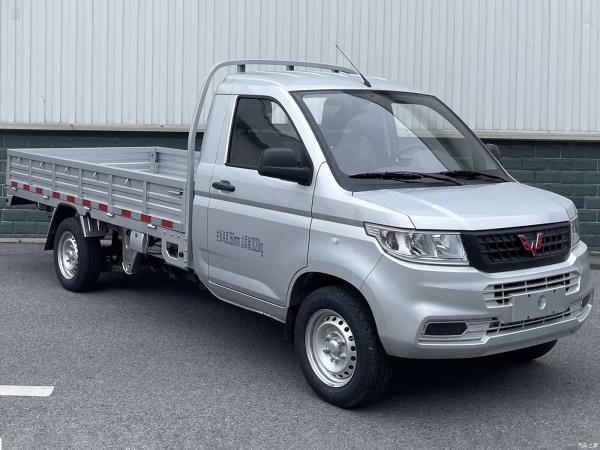 Commercial Wuling GLORY Card EV 2023 Single Row Basic Mini Truck with Ride-On Design