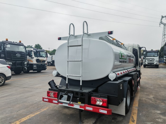 JMC Fuel Truck – 5,000L–6,000L Fuel Tanker & Mobile Fuel Dispenser
