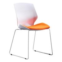 Cuatro piernas apilables oficina de formación porosidad malla silla de conferencias con silla de PC
