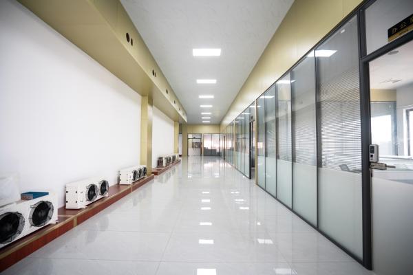 Unidad de aire acondicionado móvil industrial de 2625W resistente a la roya de larga duración sin drenaje
