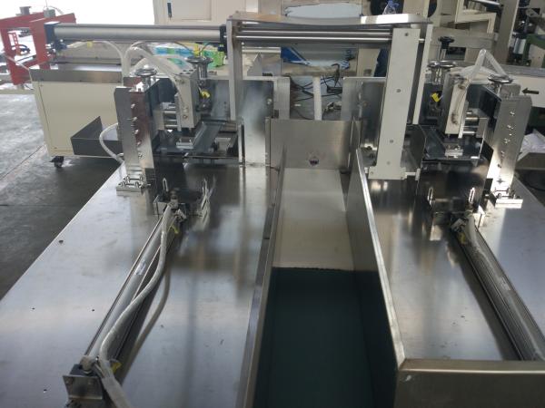 PLC Control Double Heads Facial Tissue Bagging And Sealing Machine 26Bags/Min