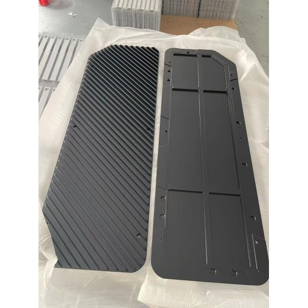 Специально изготовленная черная анодированная алюминиевая охлаждающая плита для энергохранилища