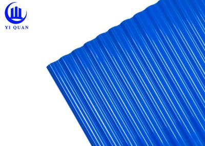 La toiture isolée d'UPVC couvre le type circulaire de forme de vague a ridé les feuilles couvrantes en plastique