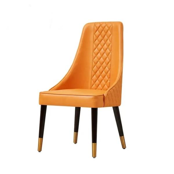 Silla de comedor moderna de cuero de PU con patas de madera