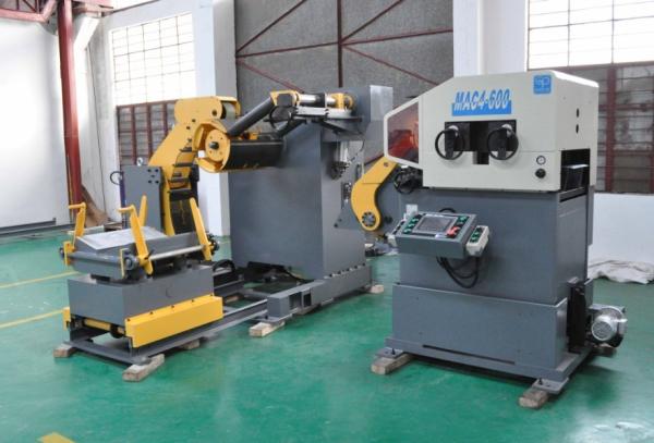 Máquina de alimentação da bobina de aço alimentador servo de Decoiler e de Straightener para a máquina da imprensa