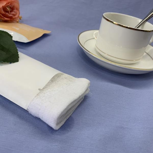 Полотенце белой лицевой авиакомпании нюха лимона влажное