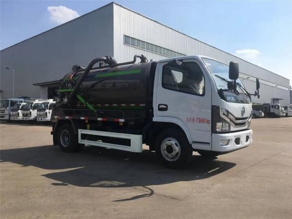 Dongfeng 4X2 Small Waste Water Tank Sewage Suction Truck