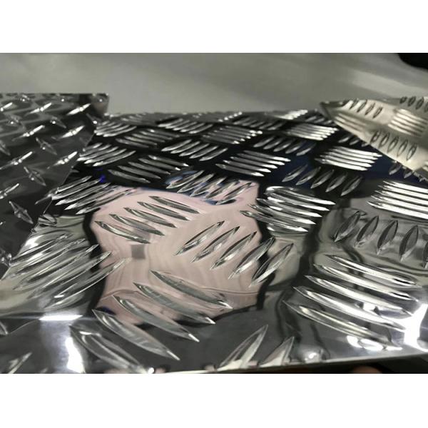 plat à carreaux 1220X2440mm en aluminium 5052 H32 5bar Diamond Embossed Aluminum