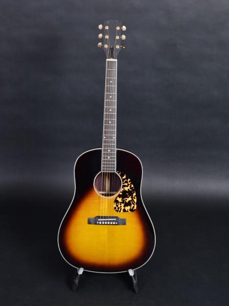 Guitar Factory Customization Acoustic Guitar Vintage Top AAA Sitka Solid Spruce Body Guitar with Fishman pickups