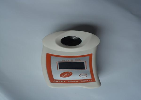 Automatic Temperature Compensation Digital Handheld Refractometer , Electronic Refractometer