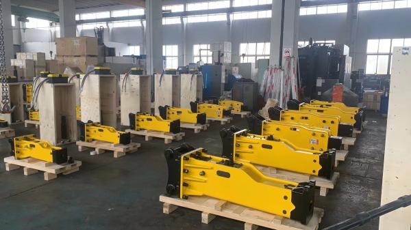 Mining Box Type Rock Breaker Hammer Chisel Dia 135mm For 18-26Ton Excavators