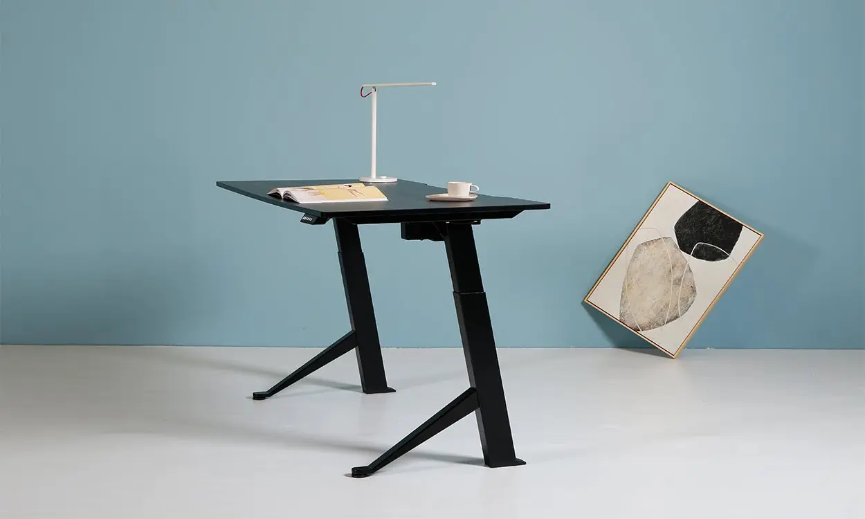 Контроллер электрических приводов с защитной защитой для автоматического подъема крышки джакузи