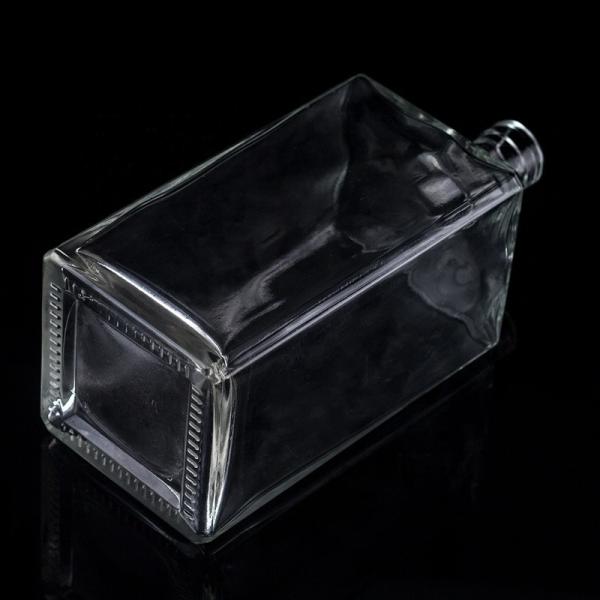 Impressão de tela 1000ml garrafa de vidro transparente para vodka forma quadrada com tampa de parafuso
