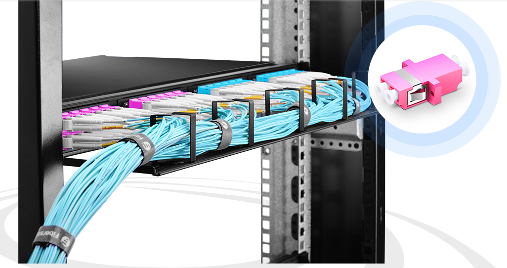 муфта LC/UPC многорежимного волокна 10G OM4 двухшпиндельная к LC/UPC без фланца