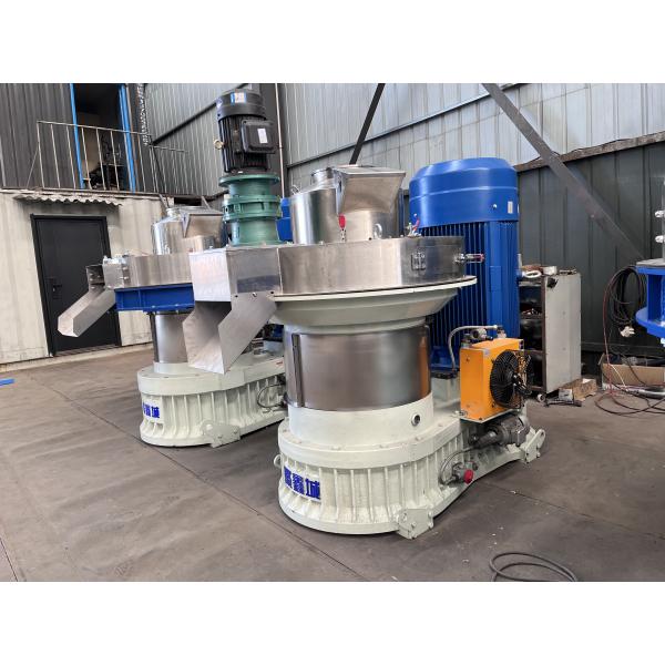 1500-2000KG/H Ring Die Cow Dung Pellet Machine 132kw Biomass Pellet Making Machine