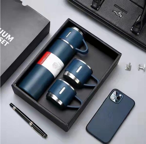 500ml Double Wall Insulated Vacuum Sports Bottle With Screw On Leak Proof Lid And Custom Logo