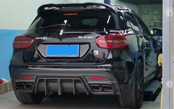 Vente à chaud GLA45 GLA260 X156 Carrosserie en fibres de carbone GLA45 Diffuseur arrière en fibres de carbone 2014-2019
