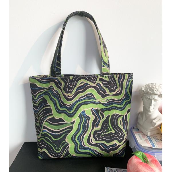 Weekend Getaway Essential Custom Logo Quilted Handbag with Inside Pockets and Style
