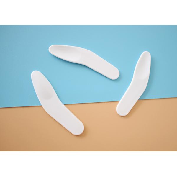 62.9mm Plastic Makeup Tool Cream Cosmetic Spatula Scoop White Color