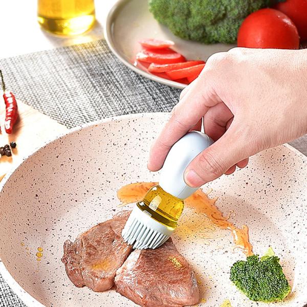 Silicone Brush Lid Empty 180ml Glass Olive Oil Bottle For Kitchen Cooking