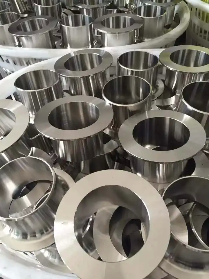 Nickel Alloy 200 Blind Flange with RF / FF Face EN1092-1 Standard Forged Flange
