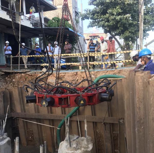 Round Concrete Pile Breaking Machine Hydraulic Pile Breaker For Excavator