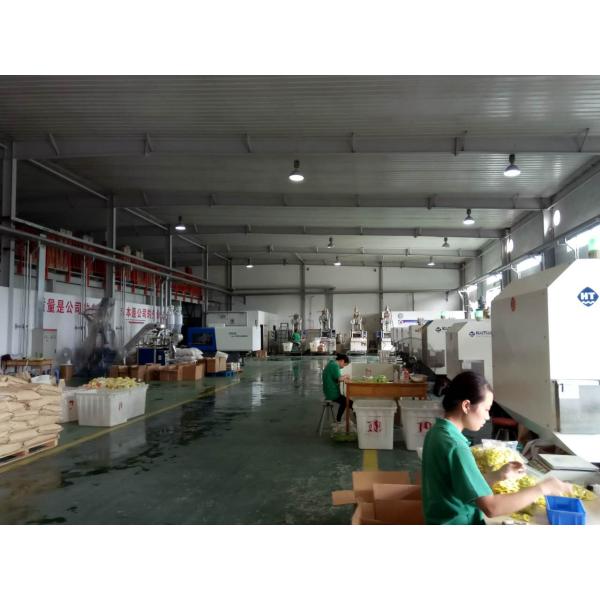 Small Yellow RFID Barcode UHF Ear Tag 860-960MHz With Buttons 32mm*24mm