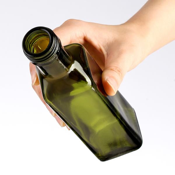 700ml 750ml Glass Bottles Clients' Specific Requirements for Olive Oil Liquor