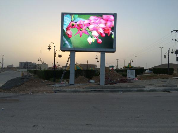 Valla publicitaria LED para exteriores P8, paso de píxeles de 8 mm, resistente al agua IP65