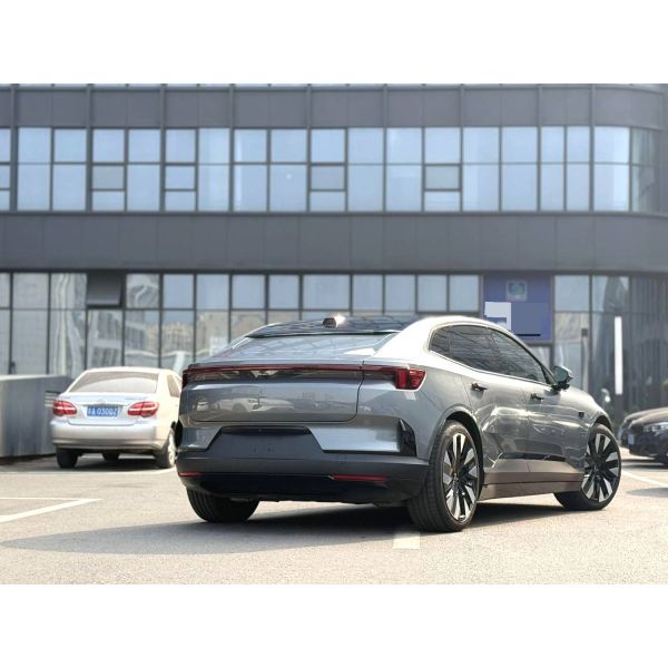 Polestar 4 Electric SUV with 755km Extended Range Scandinavian Minimalist Design and Original Factory Paint