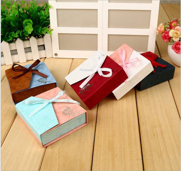 Custom handmade small luxury jewelry paper gift box for bracelet with ribbon