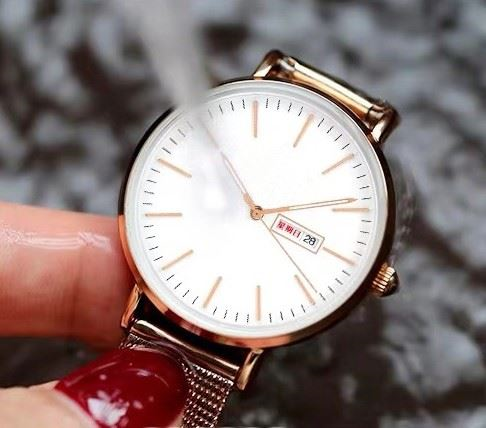 Rose Gold Women Quartz Wrist Watch 3BAR Waterresistant 3Needles