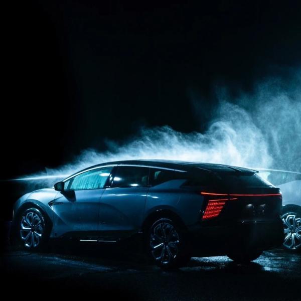 HiPhi Z Электрический роскошный автомобиль Интеллектуальное вождение 705 км Дальность 0-100 км / ч Ускорение 3,8 с