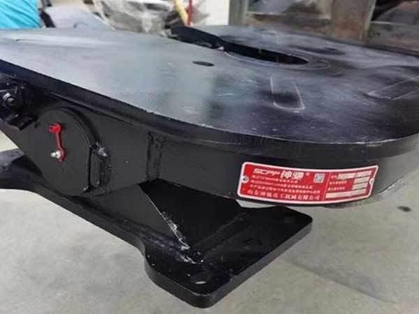 Standard 50 Fifth Wheel 8T Semi Trailer Parts For Tractor Truck