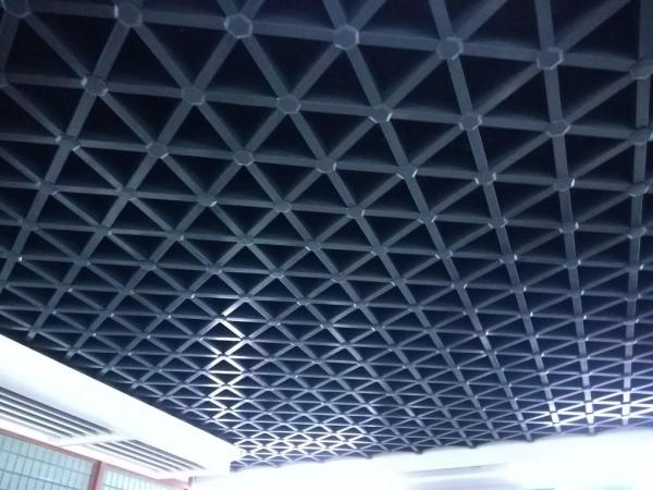 Triangular Open Cell Metal Ceiling Tiles Perforated Aluminum Metal Grille Ceiling