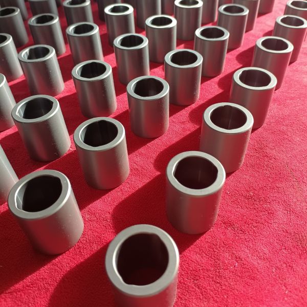 Customized Size Silicon Carbide Sliding Bearing With 1650℃ Max Temperature And Corrosion Resistance For Pumps