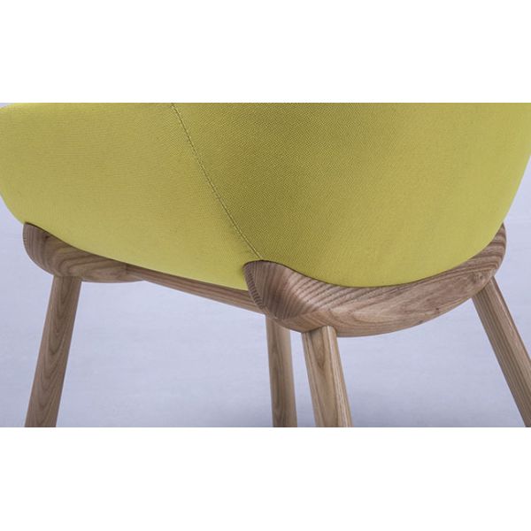 Two Tone Shell Fabric Lounge Chair Ash Wood Legs Comfortable Customizable