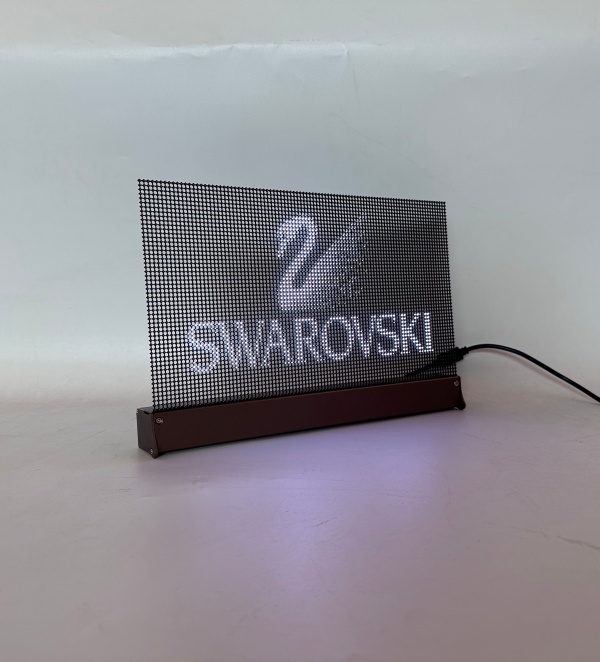 P3.9 Pixel Pitch High Light Transmission IP65 Waterproof LED Grille Screen for Indoor Visual Display