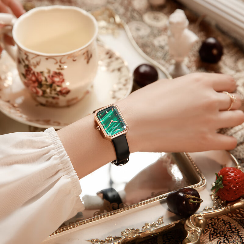 Square Mother Of Pearl Dial Ladies Quartz Watch Mesh Milanese Metal Strap 4 Colors Minimal Luxury Women Dress Wrist Watch Gift