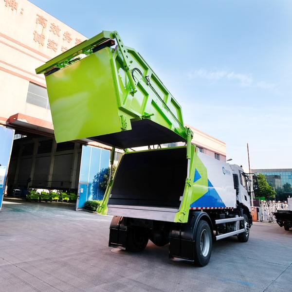 18000kg Garbage Compactor Truck User Friendly Design Corrosion Resistance