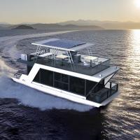 Restaurant flottant de luxe à deux niveaux pour accueillir des événements et des réunions
